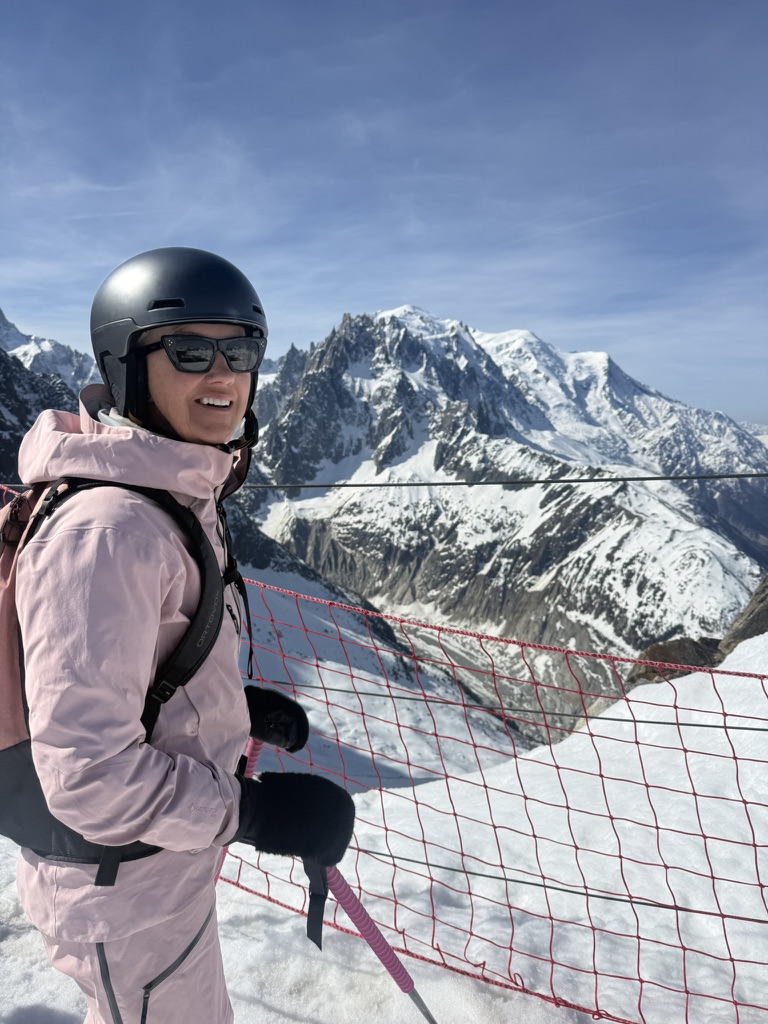 Laura, founder of Chalet Mélèzes and Girl Powder Retreats